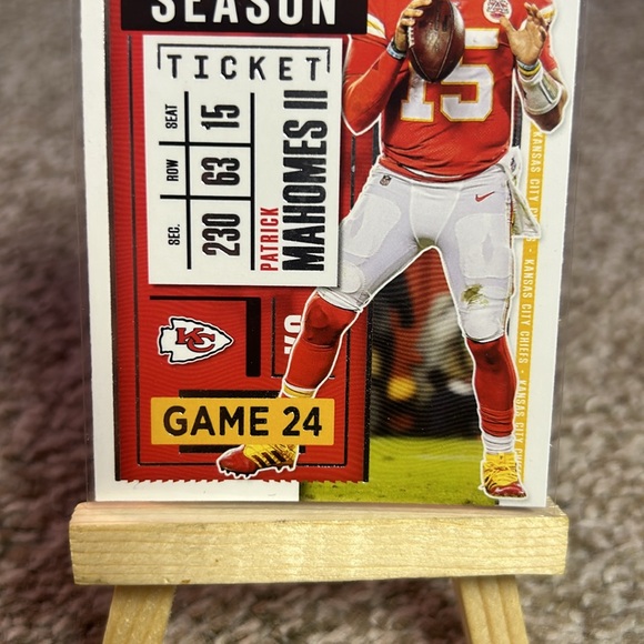 Patrick Mahomes NFL Panini Contenders #2 Football Card Kansas City Chiefs - Picture 2 of 4